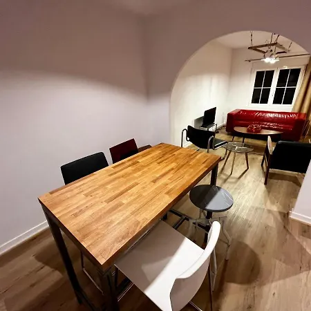 Lotila Flats ビリャビシオサ